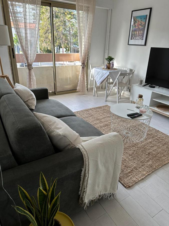 Spacieux Studio A Golfe Juan 2 Minutes Des Plages Vallauris Exterior foto