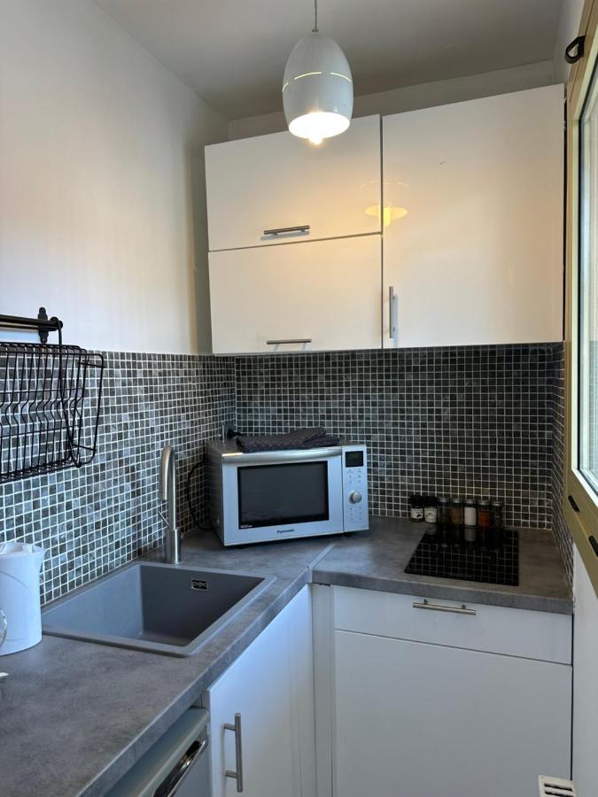 Spacieux Studio A Golfe Juan 2 Minutes Des Plages Vallauris Exterior foto